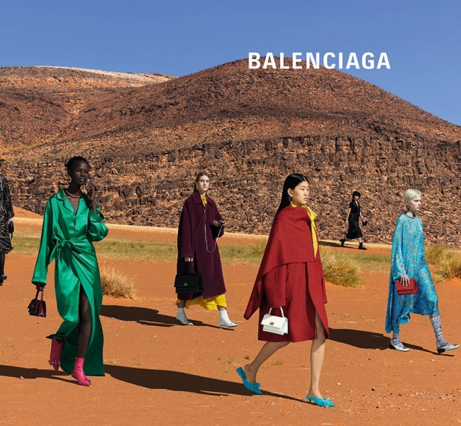 Блуждающие странники пустыни в новом кампейне Balenciaga