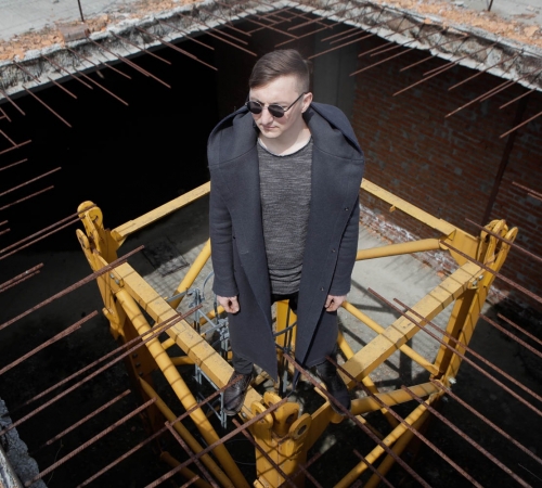 Украинский электронный проект Refinders представил дебютное видео