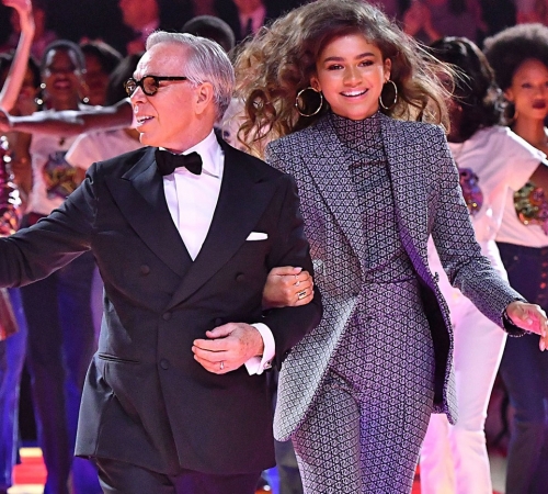 Другой уровень: Грандиозный показ коллаборации Tommy Hilfiger x Zendaya будет доступен в режиме виртуальной реальности