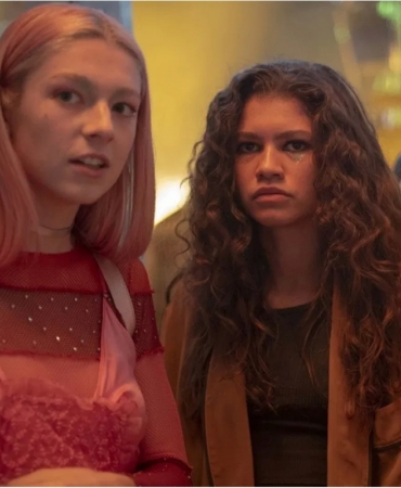 Киностудия A24 распродает реквизит проектов «Эйфирия», «Солнцестояние» и других