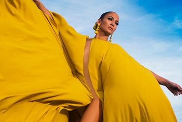Jennifer Lopez презентовала новый сингл "Ni Tú Ni Yo"