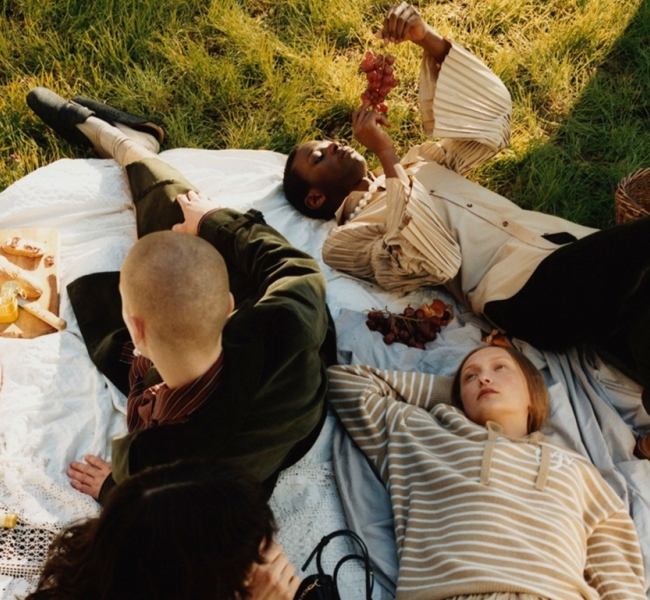Аристократический пикник: YOOX отмечает 20-летие с эксклюзивной капсулой JW Anderson