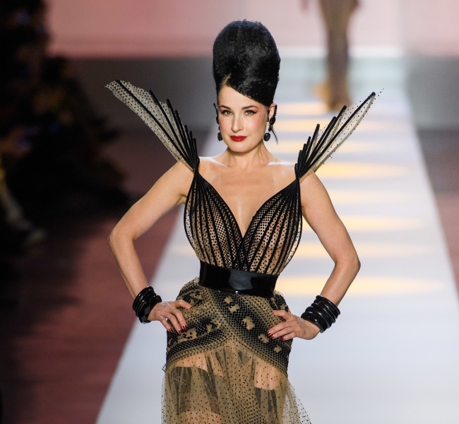 Дита фон Тиз и безграничная фантазия дизайнера на показе Jean Paul Gaultier