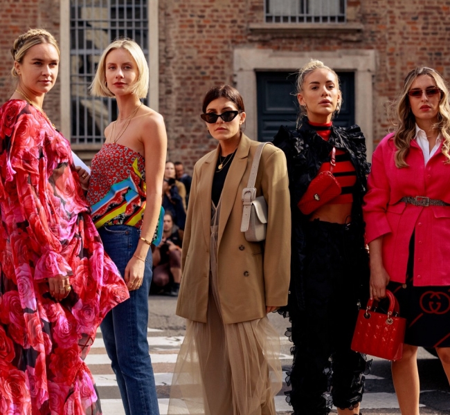 Яркий и смелый Street Style на Миланской неделе моды SS20