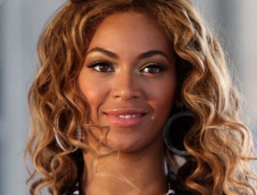 Beyonce представила социальное видео о защите женщин
