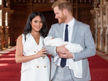 Такой милашка: Имя и первые фото новорожденного сына Меган Маркл и принца Гарри