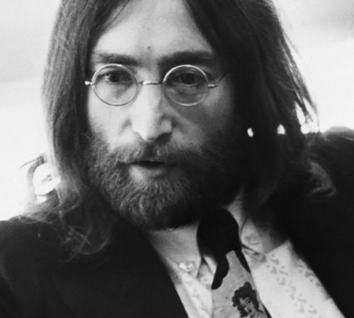 С Днем Рождения, Легенда: Джон Леннон — икона стиля и законодатель моды