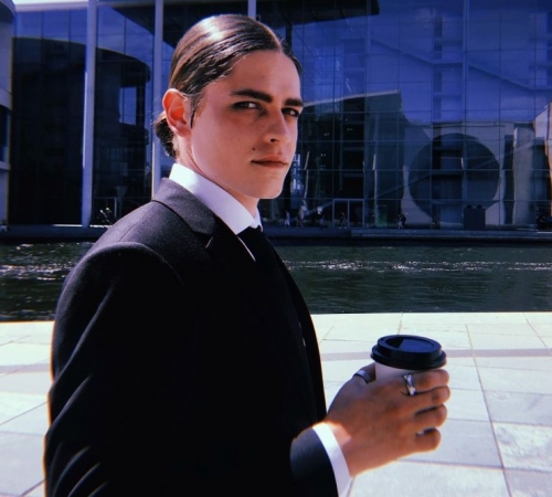 Маски и великие притворщики в новом видео Джамалы