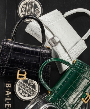 Подарки от Balenciaga в новом праздничном кампейне