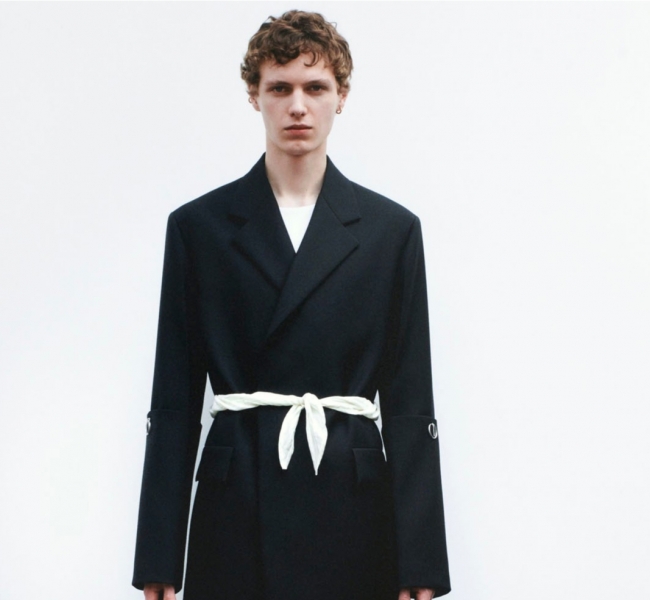 Jil Sander представили одновременно функциональную и утонченную коллекцию мужской одежды SS21