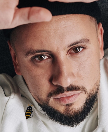 MONATIK рассекретил название нового альбома и показал историю его создания