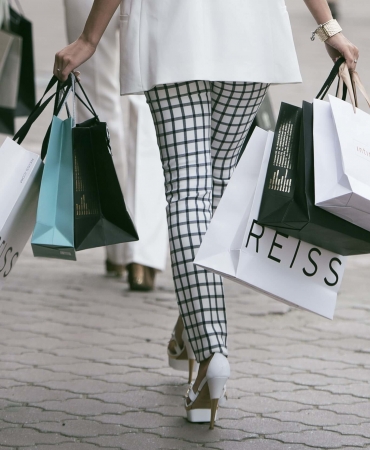 Международный день шопинга: Лучшие фильмы о модных покупках