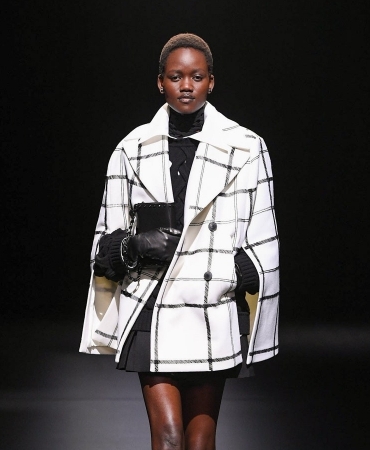Черно-белые кадры Valentino на показе Fall/Winter 2021