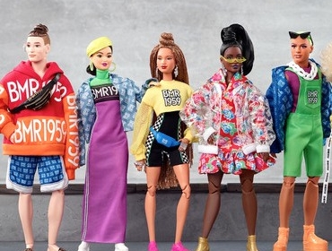 Настоящий Street style: Барби демонстрирует новую коллекцию "BMR1959"