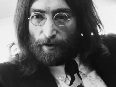 С Днем Рождения, Легенда: Джон Леннон — икона стиля и законодатель моды