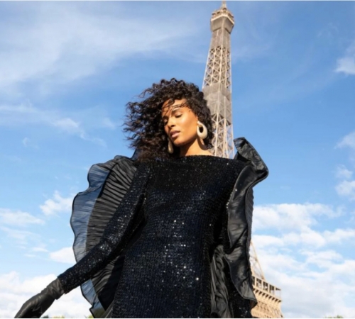 Вояж по Сене: Balmain представили кутюрную коллекцию на барже