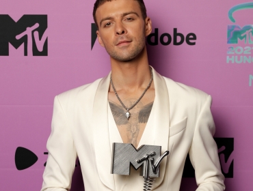 Макс Барских стал лучшим русскоязычным исполнителем по версии MTV Europe Music Awards-2021