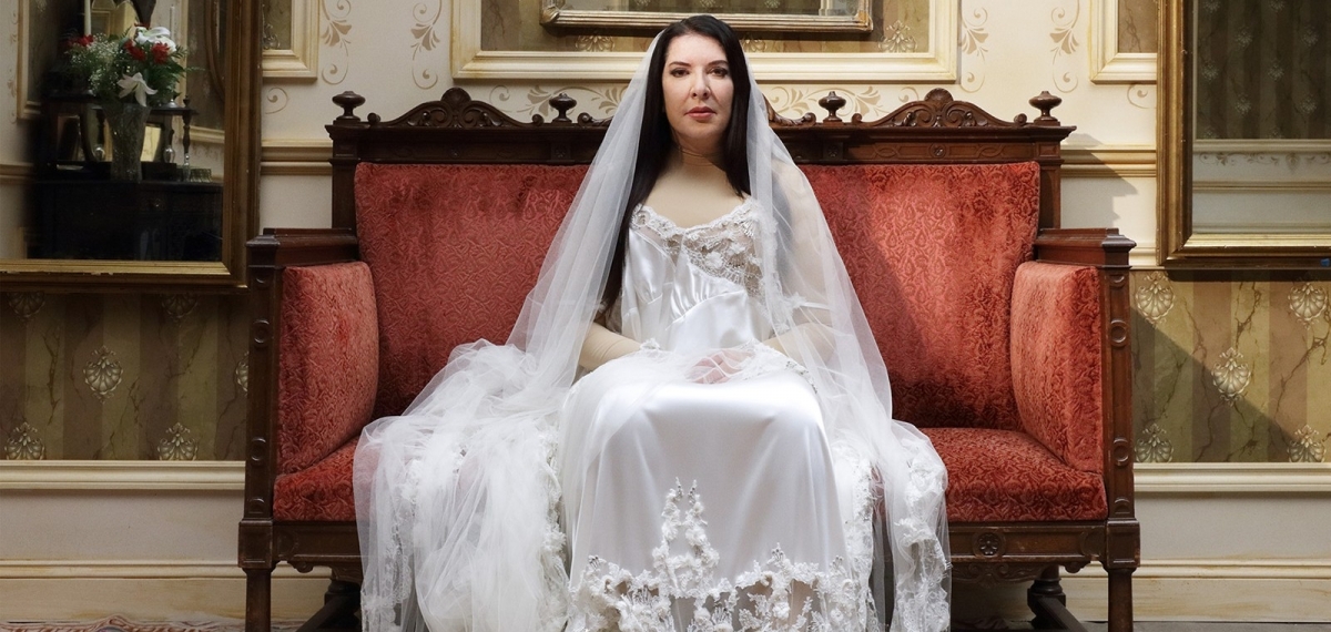 Burberry создали костюмы для оперного спектакля Марины Абрамович