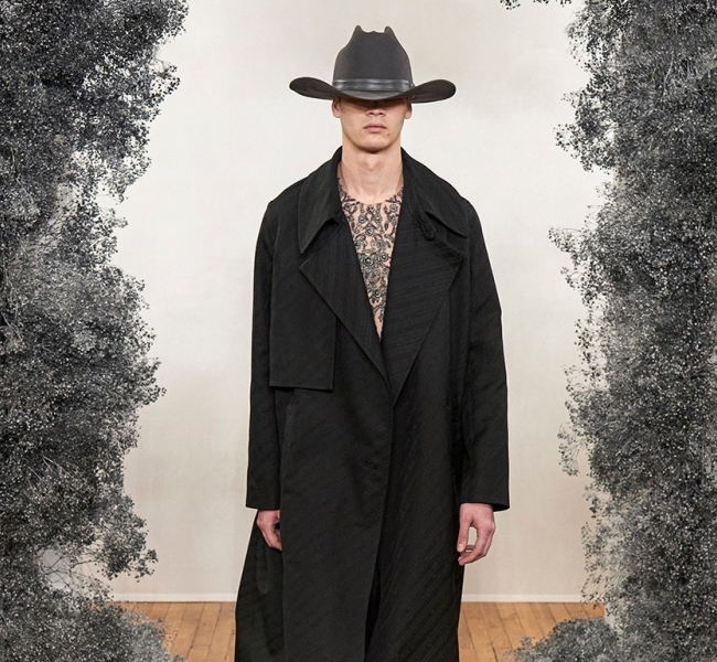 Givenchy отдает дань уважения модернизму и ковбоям в новой коллекции Fall/Winter 2020