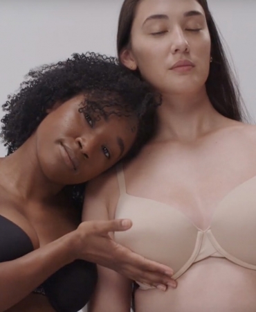 Всё о женской груди: Calvin Klein запускает новый сериал на YouTube