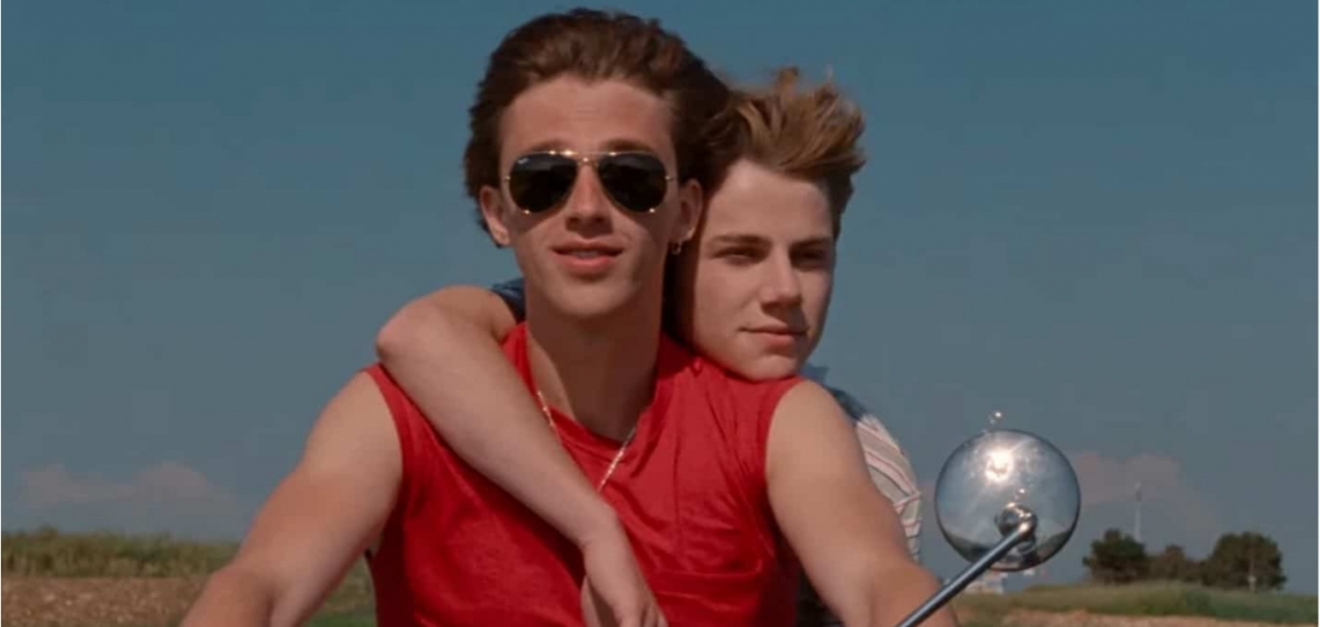 Запретные чувства: Первая любовь мальчиков-подростков в трейлере фильма «Лето 85-го»