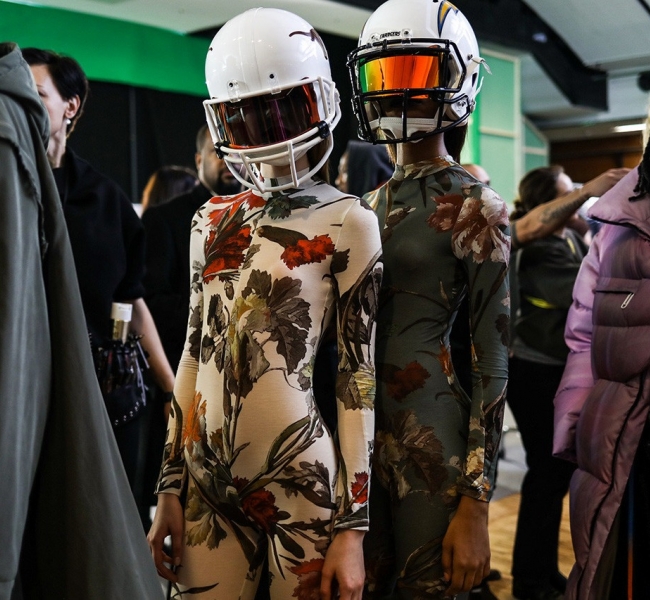 Фото бэкстейджа и показа новой коллекции Off-White™