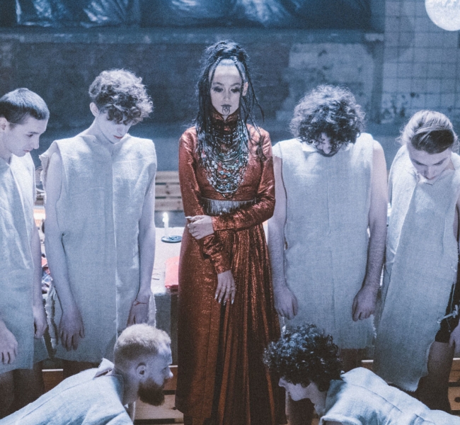 Падло: AlinaPash и alyona alyona выпустили матриархальный клип