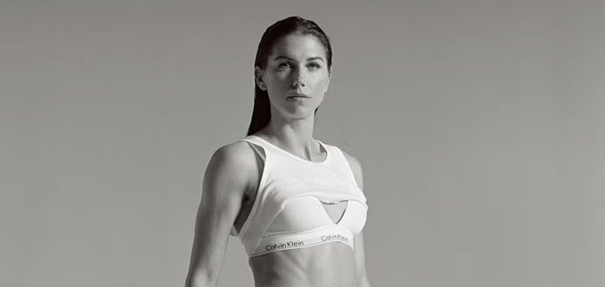 Calvin Klein представляє жінок-футболісток в кампанії «Calvins or Nothing»