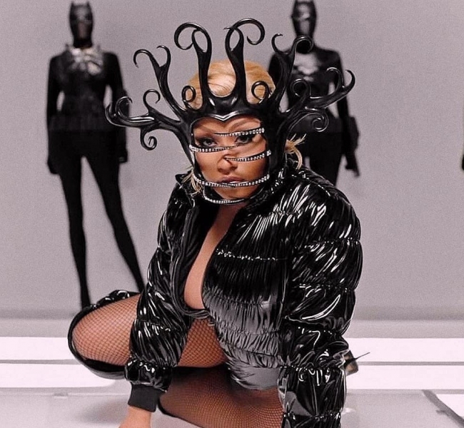 Nicki Minaj и Tyga попытались повторить успех самого дорогого в мире клипа