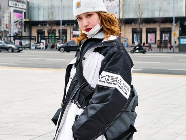 Впечатляющий Street Style на Неделе моды в Сеуле: Смелая графика, энергичный цвет и лучшие бренды