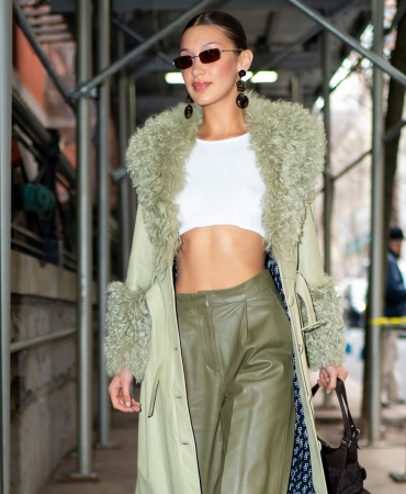 Образы звёздных гостей на New York Fashion Week FW20