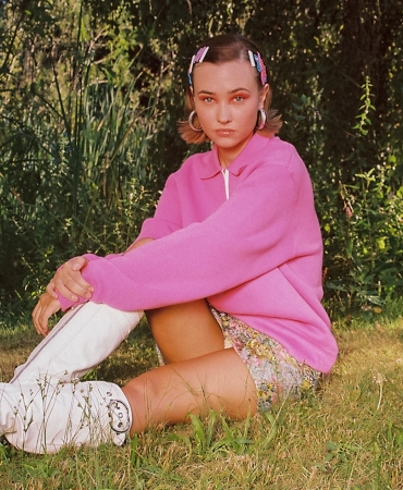Современная Spice Girl: Ностальгический эдиториал HYPEBAE в духе 90-х и 00-х