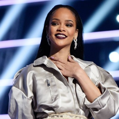 Образы Рианны на MTV Video Music Awards 2016