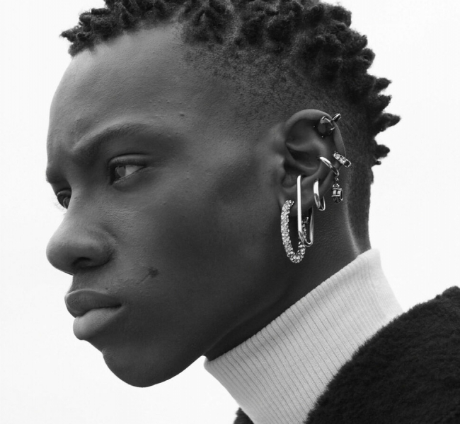 Серьги и костюмы: Лукбук мужской коллекции осень-зима 2019 от Alexander McQueen