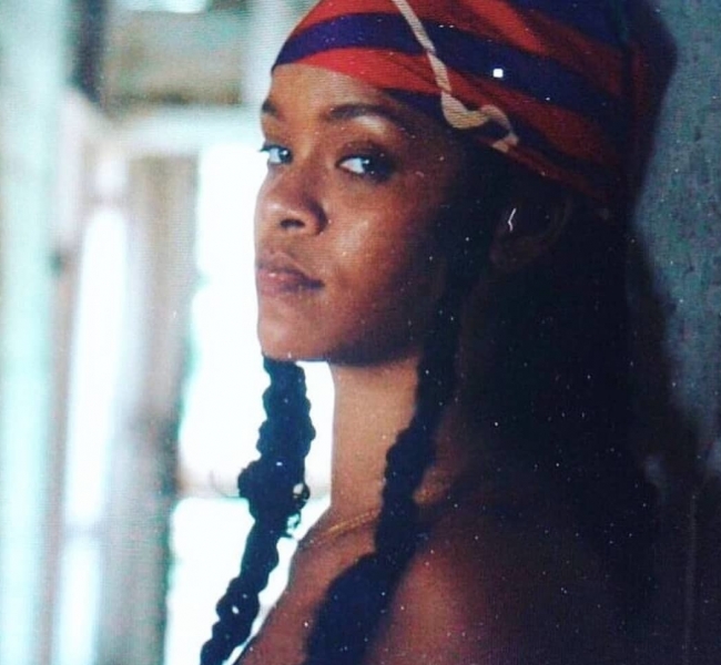 Суперновость: Завтра можно будет бесплатно посмотреть премьеру фильма «Остров Гуавы» с Дональдом Гловером и Рианной