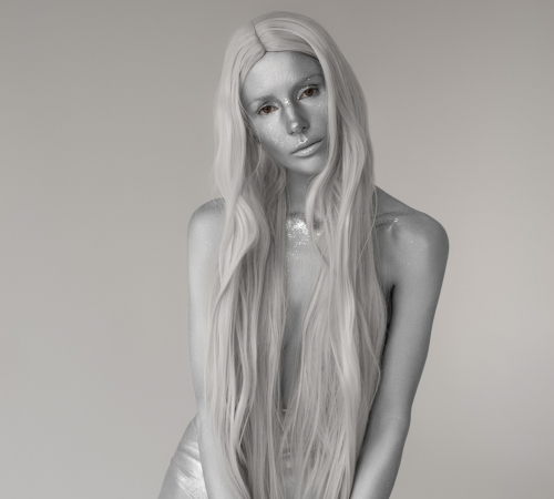 The Wounded Healer: новый трек хип-хоп исполнительницы и дизайнера Кати Бахирка