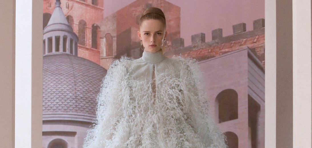 Ким Джонс представляет мечтательные бальные платья для Fendi FW21 Couture