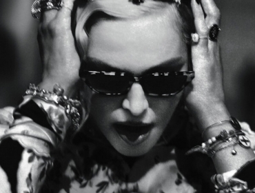 Мадонна представила новый клип Dark Ballet, посвященный Жанне Д'Арк