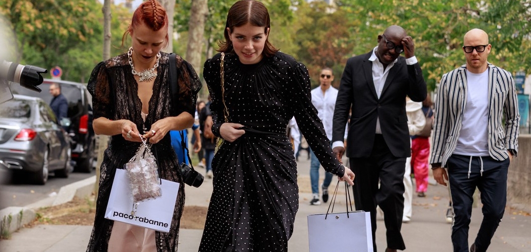 Тот самый неповторимый парижский стиль: Street Style на Paris Fashion Week