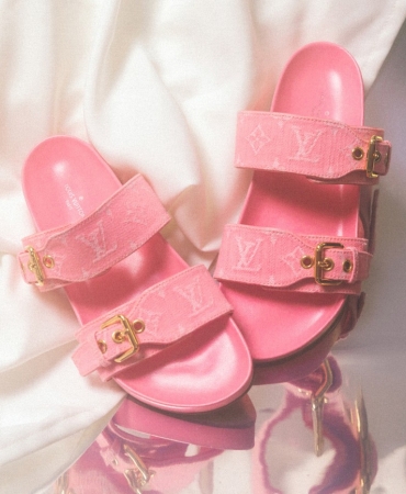 Жизнь в розовых кедах: Эксклюзивная коллекция джинсовой обуви Pink Monogram от Louis Vuitton