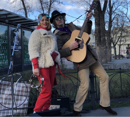 Неузнаваемая Злата Огневич удивила подписчиков своим выступлением в центре Киева (ВИДЕО)