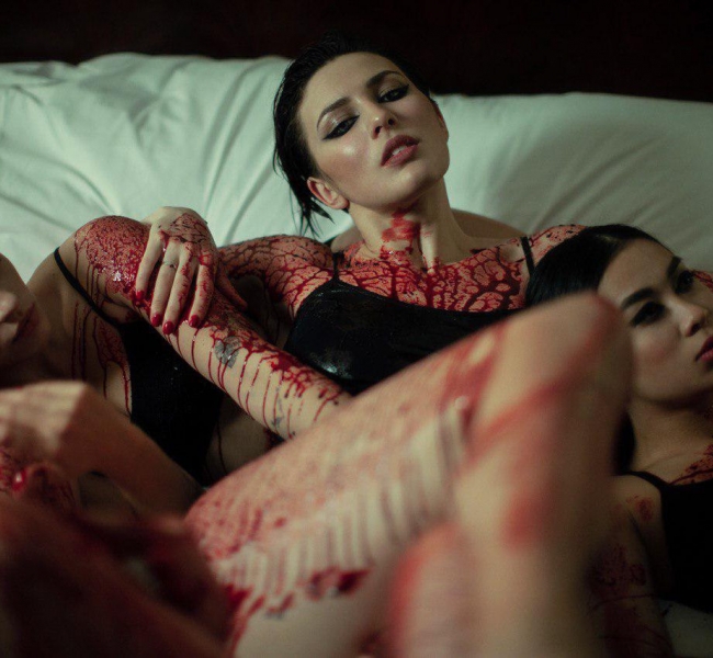 Кровавая премьера: MARUV – Siren Song