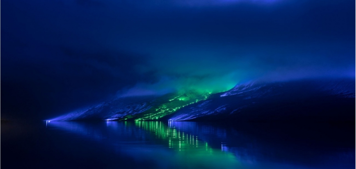 Это надо видеть! Финский художник подсветил 5 км гор и создал невероятную инсталляцию