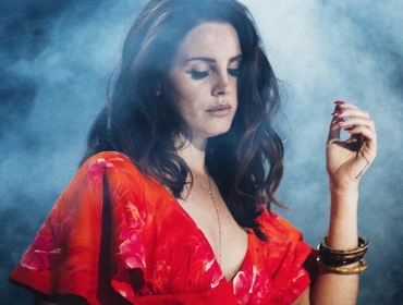 Меланхолия и красота: Lana Del Rey очаровала новым клипом