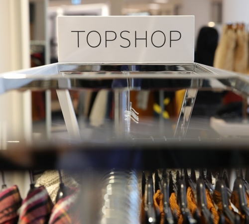 Надежда на возрождение: ASOS покупает Topshop и его сестринские бренды за $400 млн