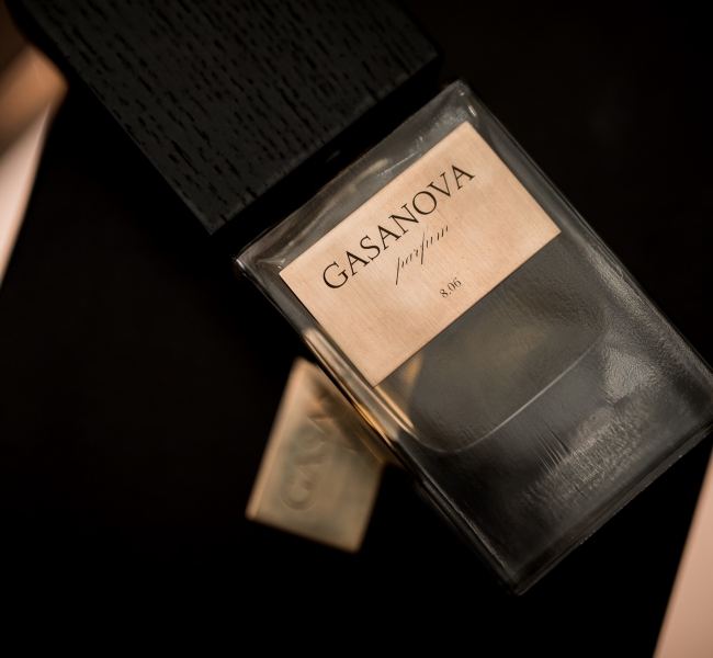 Эльвира Гасанова представила дебютную линию ароматов GASANOVA parfum. Каждый из них посвящен члену её семьи