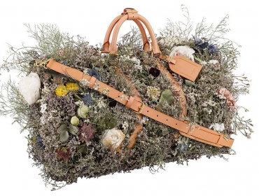 Цветы и сумки: Нашумевшая коллекция аксессуаров Louis Vuitton SS20 от Вирджила Абло