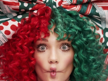 Sia представила первый сингл из рождественского альбома