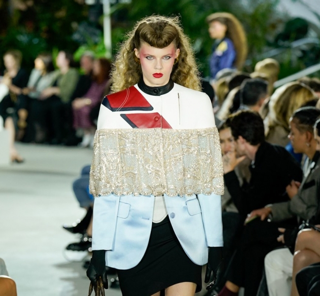 1990-е и кожа на показе Louis Vuitton Cruise 2020