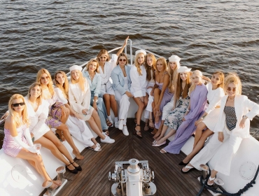 Blond Absolu Cruise: прогулка на яхте для самых ярких блондинок в честь обновления гаммы Kérastase Blond Absolu